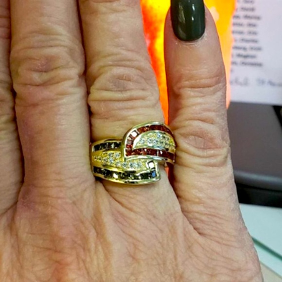 ✨Yellow GoldTone Elegant Ring✨LAST ONE IN STOCK✨ - Picture 11 of 15